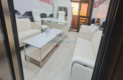 Office Space - Studio - 1 Bathroom for rent in Al Muteena - Deira - Dubai