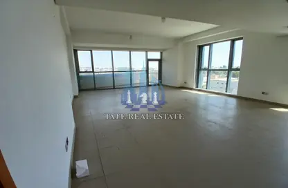 Apartment - 3 Bedrooms - 3 Bathrooms for rent in Danet Abu Dhabi - Abu Dhabi