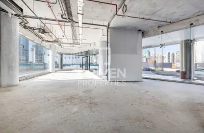 Retail - Studio for rent in The Bay - Business Bay - Dubai