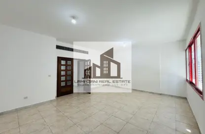 Apartment - 2 Bedrooms - 2 Bathrooms for rent in Cornich Al Khalidiya - Al Khalidiya - Abu Dhabi