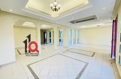 Villa - 5 Bedrooms - 6 Bathrooms for rent in Al Nahyan - Abu Dhabi