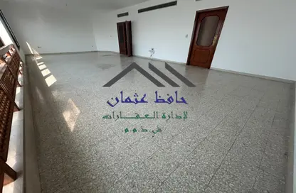 Apartment - 3 Bedrooms - 3 Bathrooms for rent in Airport Road - Abu Dhabi