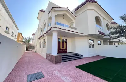 Villa - 4 Bedrooms - 4 Bathrooms for rent in Jumeirah 3 Villas - Jumeirah 3 - Jumeirah - Dubai