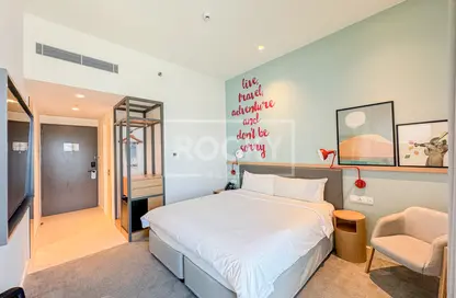 صورة لـ غرفة- غرفة النوم النزل و الشقق الفندقية - 1 حمام للبيع في روف سيتي ووك - سيتي ووك - دبي ، صورة رقم 1