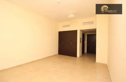 Apartment - 1 Bathroom for rent in Silicon Gates 1 - Silicon Gates - Dubai Silicon Oasis - Dubai