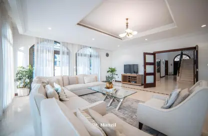 Villa - 5 Bedrooms - 6 Bathrooms for rent in Garden Homes Frond P - Garden Homes - Palm Jumeirah - Dubai