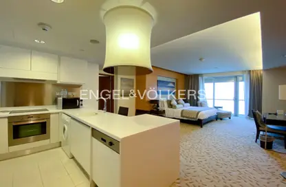 Apartment - 1 Bathroom for rent in The Address Dubai Mall - Downtown Dubai - Dubai