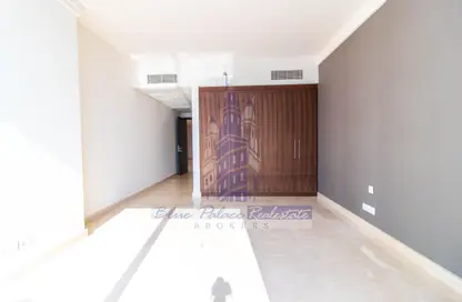 Apartment - 2 Bedrooms - 2 Bathrooms for sale in Boulevard Point - Downtown Dubai - Dubai