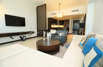 Apartment - 1 Bedroom - 2 Bathrooms for sale in Fairmont Marina Residences - The Marina - Abu Dhabi