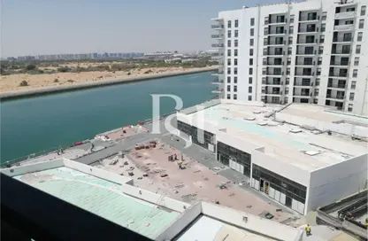 Apartment - 1 Bathroom for rent in Waters Edge - Yas Island - Abu Dhabi