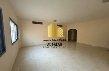 Apartment - 2 Bedrooms - 2 Bathrooms for rent in Zayd Bin Aslam Street - Abu shagara - Sharjah