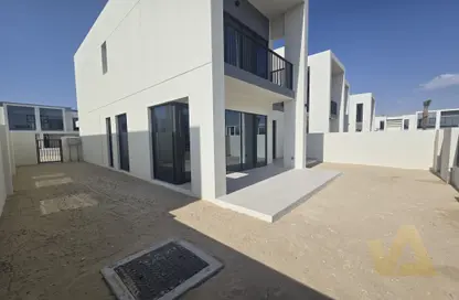 Townhouse - 4 Bedrooms - 5 Bathrooms for rent in Shams Townhouses - Town Square - Dubai