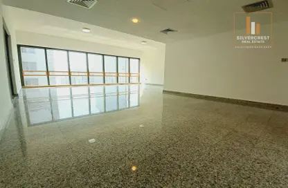 Apartment - 3 Bedrooms - 4 Bathrooms for rent in Khalifa Street - Abu Dhabi