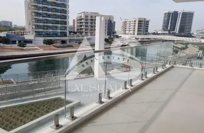 Apartment - 3 Bedrooms - 5 Bathrooms for rent in Al Faridah - Al Raha Beach - Abu Dhabi