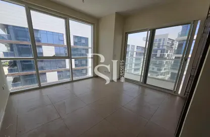 Apartment - 2 Bedrooms - 3 Bathrooms for rent in P2652 - Al Raha Beach - Abu Dhabi