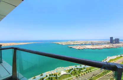 Apartment - 2 Bedrooms - 4 Bathrooms for rent in Al Reef Tower - Corniche Road - Abu Dhabi