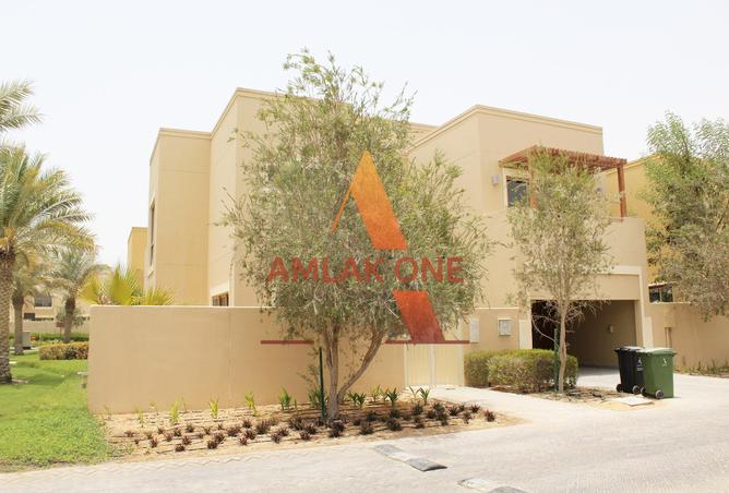 Villa - 3 Bedrooms - 4 Bathrooms for sale in Qattouf Community - Al Raha Gardens - Abu Dhabi