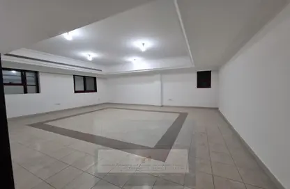 Apartment - 4 Bedrooms - 4 Bathrooms for rent in Shabiya 9 - Shabiya - Mussafah - Abu Dhabi