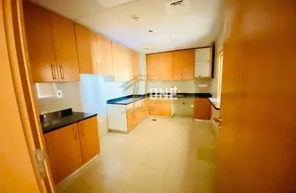 Apartment - 2 Bedrooms - 2 Bathrooms for rent in Julphar Towers - Al Nakheel - Ras Al Khaimah