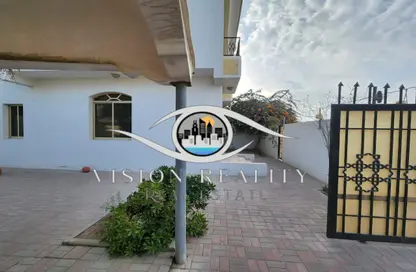 Villa - 3 Bedrooms - 4 Bathrooms for rent in Al Juwais - Ras Al Khaimah