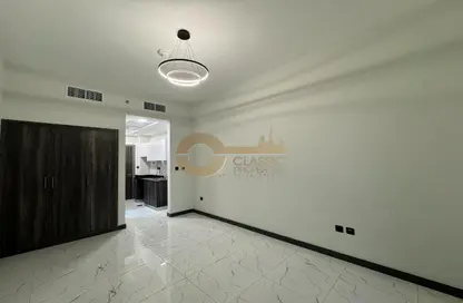 Apartment - 1 Bathroom for rent in Rukan 2 - Rukan - Dubai