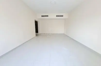 Apartment - 2 Bedrooms - 2 Bathrooms for rent in New Al Taawun Road - Al Taawun - Sharjah