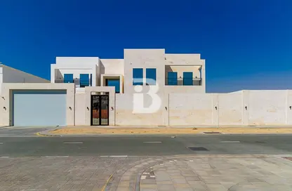 Villa - 5 Bedrooms for rent in Al Shawamekh - Abu Dhabi