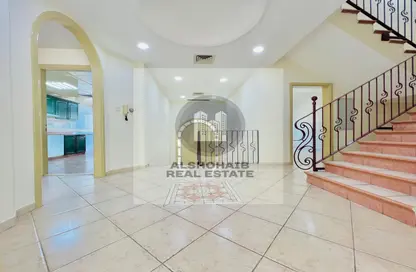 Villa - 5 Bedrooms - 7 Bathrooms for rent in Al Karamah - Abu Dhabi