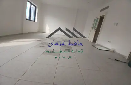 Apartment - 4 Bedrooms - 5 Bathrooms for rent in Hamdan Street - Abu Dhabi