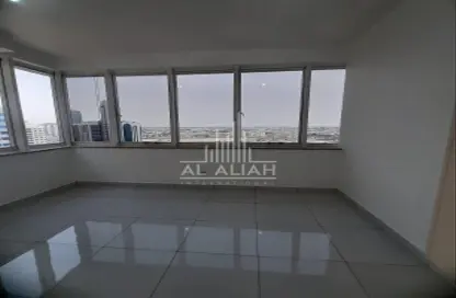 Apartment - 3 Bedrooms - 3 Bathrooms for rent in Al Falah Street - City Downtown - Abu Dhabi