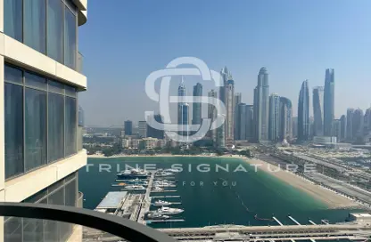 Apartment - 2 Bedrooms - 3 Bathrooms for sale in Marina Vista - EMAAR Beachfront - Dubai Harbour - Dubai