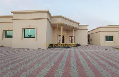 Villa - 3 Bedrooms - 5 Bathrooms for sale in Al Dhait South - Al Dhait - Ras Al Khaimah