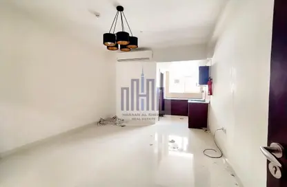 Apartment - 1 Bathroom for rent in Muwaileh 29 Building - Muwaileh - Sharjah