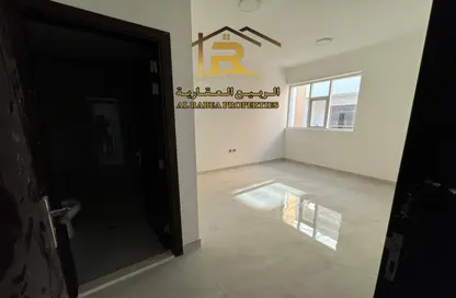 Apartment - 2 Bedrooms - 3 Bathrooms for rent in Al Mowaihat 2 - Al Mowaihat - Ajman