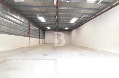 Warehouse - Studio for rent in Dubai Investment Park (DIP) - Dubai