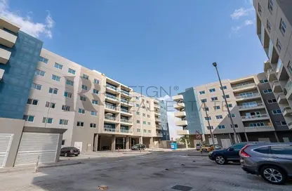 Apartment - 1 Bedroom - 2 Bathrooms for sale in Tower 30 - Al Reef Downtown - Al Reef - Abu Dhabi