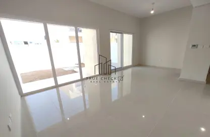 Townhouse - 3 Bedrooms - 3 Bathrooms for rent in Victoria - Damac Hills 2 - Dubai