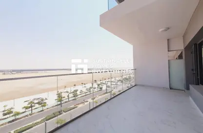 Apartment - 2 Bedrooms - 3 Bathrooms for sale in Oasis 1 - Oasis Residences - Masdar City - Abu Dhabi