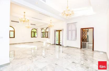 Villa - 5 Bedrooms - 7 Bathrooms for rent in The Centro - The Villa - Dubai