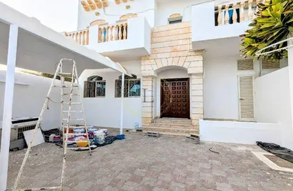 Villa - 5 Bedrooms - 5 Bathrooms for rent in Al Qattarah - Al Ain