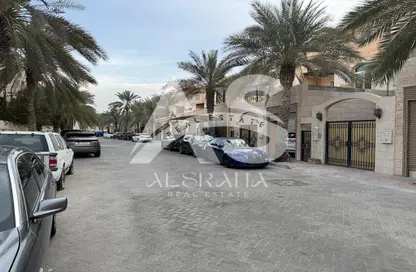 Villa - 4 Bedrooms - 5 Bathrooms for rent in Mushrif Gardens - Al Mushrif - Abu Dhabi