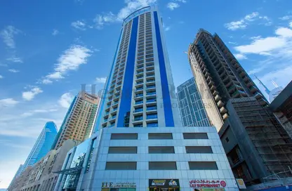 Apartment - 2 Bedrooms - 3 Bathrooms for rent in Burj Al Nujoom - Downtown Dubai - Dubai