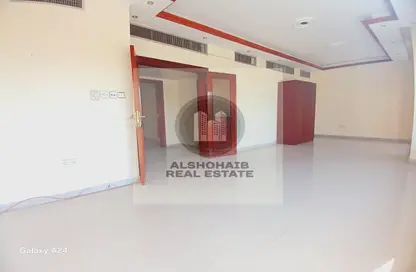 Apartment - 3 Bedrooms - 3 Bathrooms for rent in Al Manaseer - Abu Dhabi