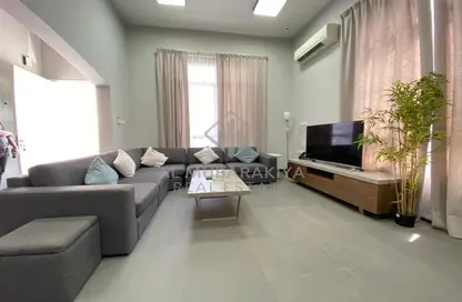 Villa - 2 Bedrooms - 4 Bathrooms for rent in Al Hamra Views - Al Hamra Village - Ras Al Khaimah