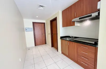 Apartment - 1 Bathroom for rent in Phase 1 - Dubai Investment Park (DIP) - Dubai