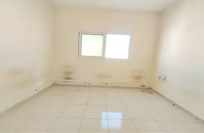 Apartment - 1 Bathroom for rent in Muwaileh 3 Building - Muwaileh - Sharjah