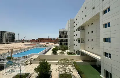 Apartment - Studio - 1 Bathroom for rent in Leonardo Residences - Masdar City - Abu Dhabi