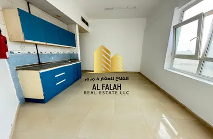 Apartment - Studio - 1 Bathroom for rent in Al Qulaya'ah - Al Sharq - Sharjah