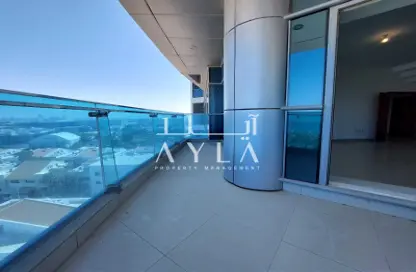 Apartment - 4 Bedrooms - 5 Bathrooms for rent in Al Sahel Towers - Corniche Road - Abu Dhabi