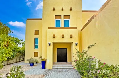 Villa - 3 Bedrooms - 4 Bathrooms for rent in Legacy - Jumeirah Park - Dubai